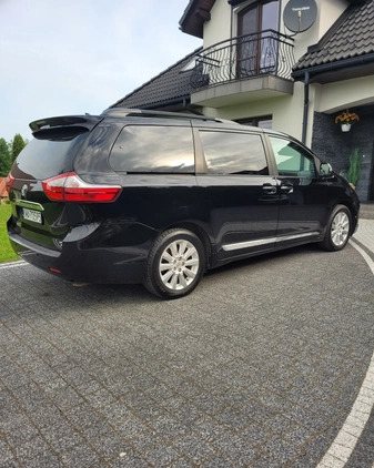 Toyota Sienna cena 129000 przebieg: 151580, rok produkcji 2015 z Wadowice małe 232